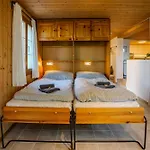 Peaceful Alpine Hideaway - Hot Tub & Terrace * Axalp