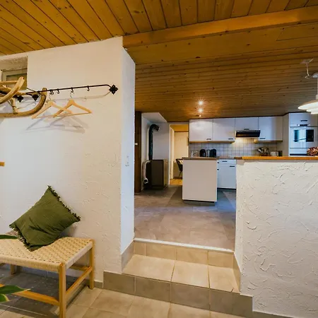 Peaceful Alpine Hideaway - Hot Tub & Terrace Apartamento Axalp