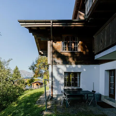 Peaceful Alpine Hideaway - Hot Tub & Terrace Lägenhet Axalp