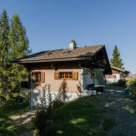 Peaceful Alpine Hideaway - Hot Tub & Terrace Lägenhet