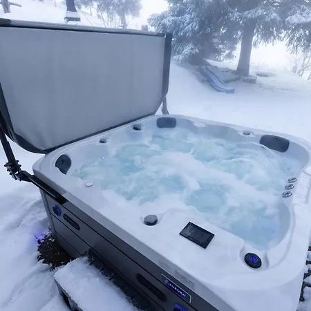 Peaceful Alpine Hideaway - Hot Tub & Terrace