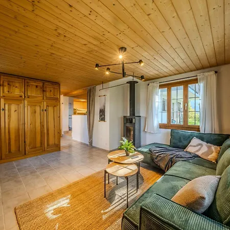 Peaceful Alpine Hideaway - Hot Tub & Terrace