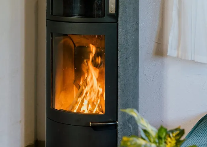 Peaceful Alpine Hideaway - Hot Tub & Terrace *