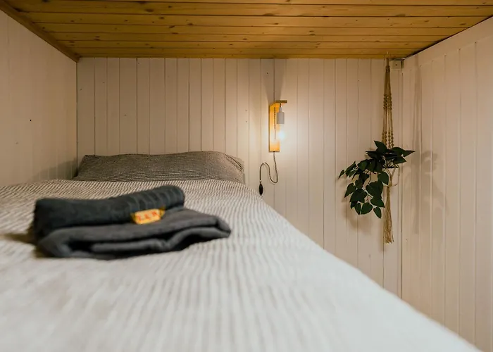 Lejlighed Peaceful Alpine Hideaway - Hot Tub & Terrace *