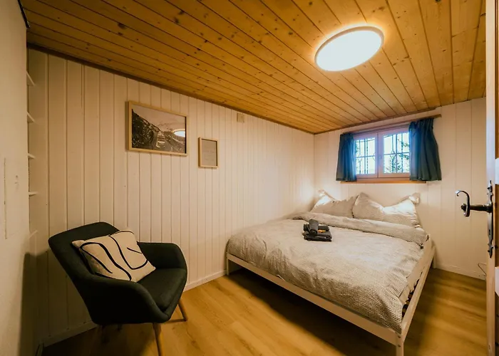 Peaceful Alpine Hideaway - Hot Tub & Terrace Axalp