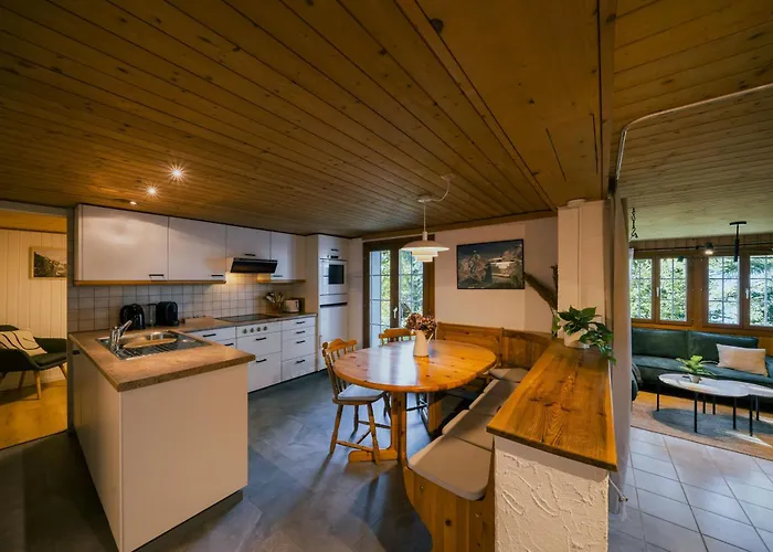 Peaceful Alpine Hideaway - Hot Tub & Terrace