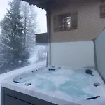 Peaceful Alpine Hideaway - Hot Tub & Terrace Apartment *