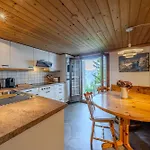 Peaceful Alpine Hideaway - Hot Tub & Terrace Axalp