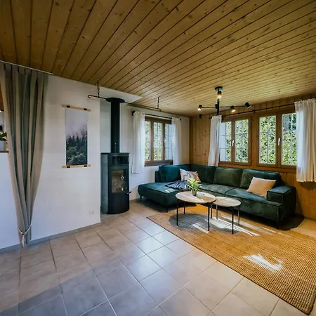 Peaceful Alpine Hideaway - Hot Tub & Terrace Apartman Axalp