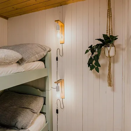 Peaceful Alpine Hideaway - Hot Tub & Terrace * Axalp